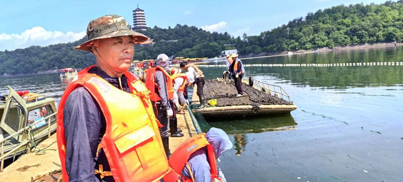 保水凈水—萬佛湖漁業(yè)公司更換大水面三處攔魚設(shè)施